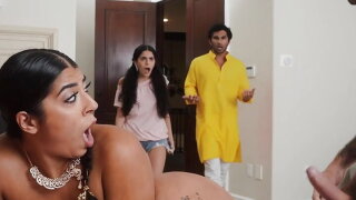 Jasmine Sherni Angel Gostosa in a Bollywood Tail 